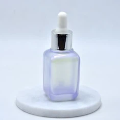 Pieslēgvieta kvadrātmetru stikla pudele